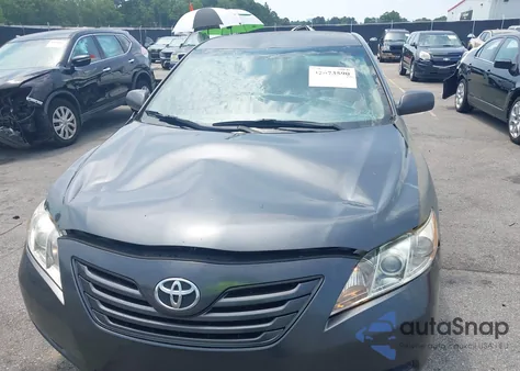 2007 Toyota Camry Le z USA, uszkodzony, nr VIN 4T1BE46K77U152270